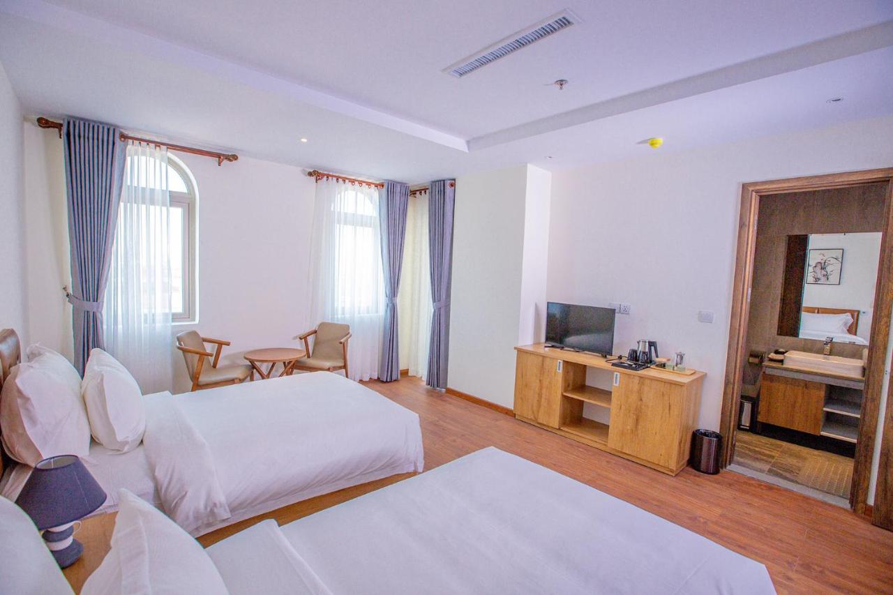 Sea Breeze Hotel & Villa Сіануквіль Екстер'єр фото