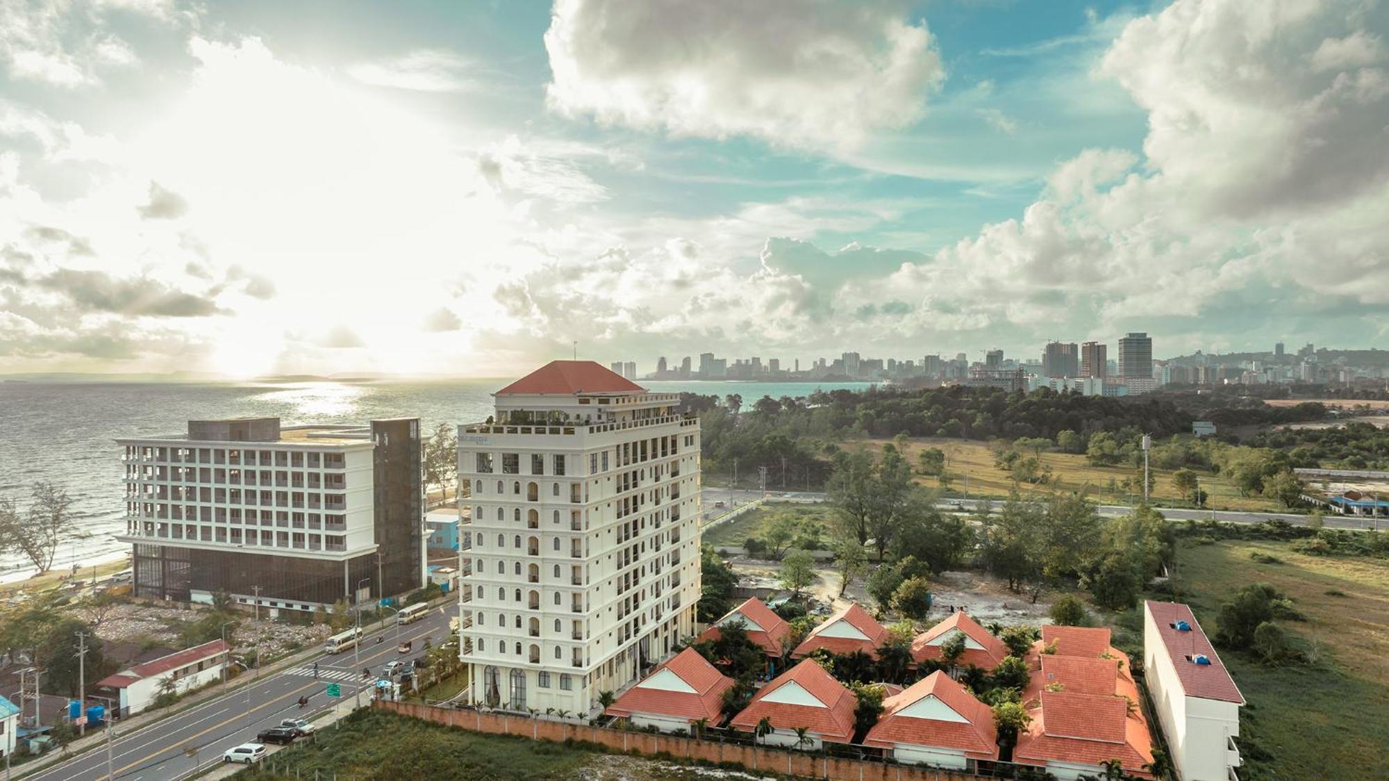 Sea Breeze Hotel & Villa Сіануквіль Екстер'єр фото