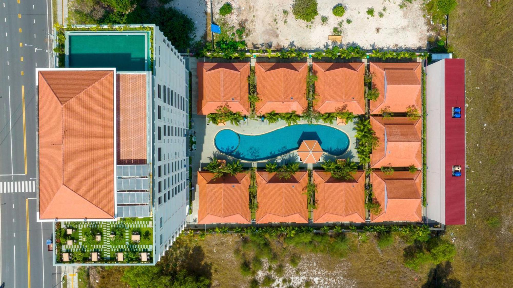 Sea Breeze Hotel & Villa Сіануквіль Екстер'єр фото